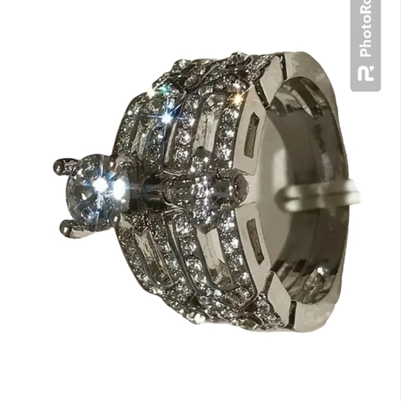 New 2pc shiny zirconia engagement ring sizes 6,8,10,10 - Picture 3 of 4